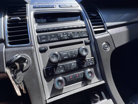 2011 Ford Taurus SEL