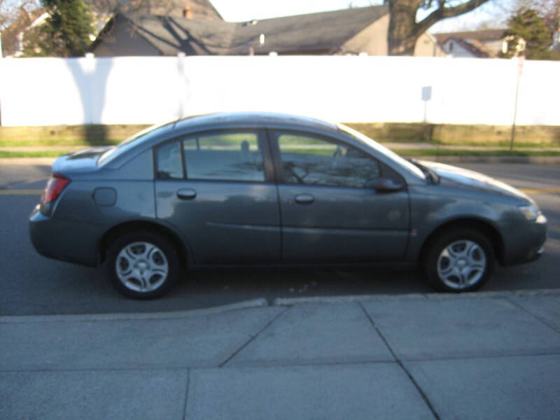 2005 Saturn Ion 2