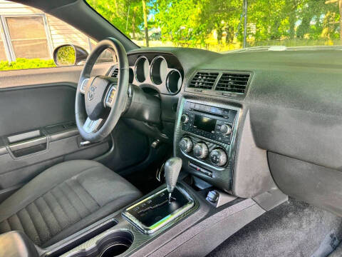 2013 Dodge Challenger SXT