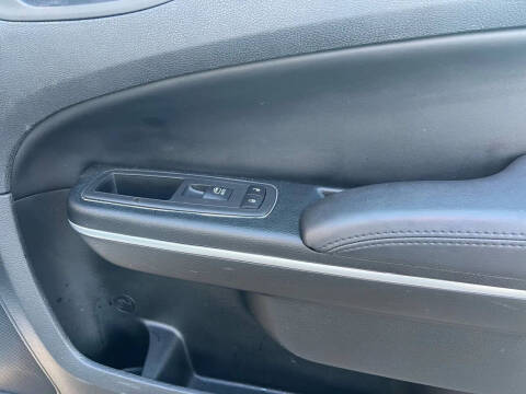 2022 Chrysler 300 Touring