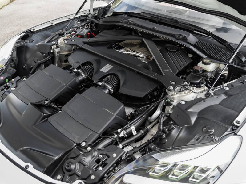 2025 Aston Martin DB12 Volante