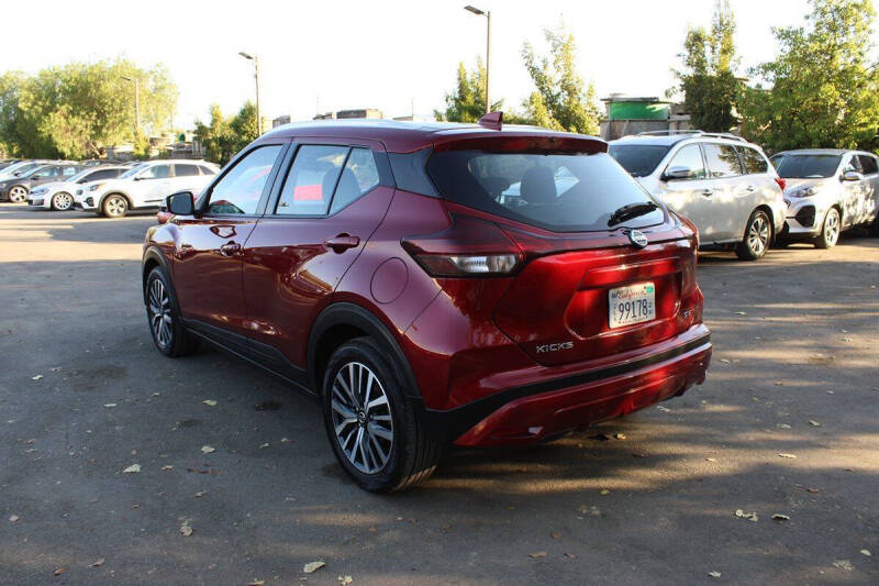 2021 Nissan Kicks SV