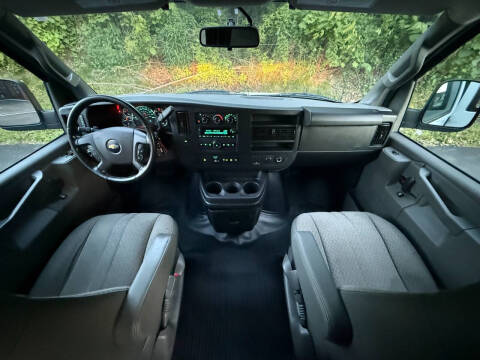 2020 Chevrolet Express 2500