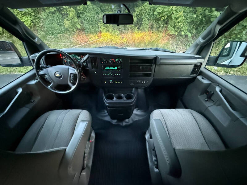 2020 Chevrolet Express 2500