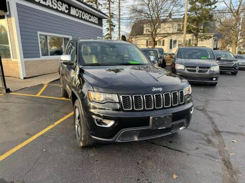 2018 Jeep Grand Cherokee for sale at CLASSIC MOTOR CARS in West Allis WI