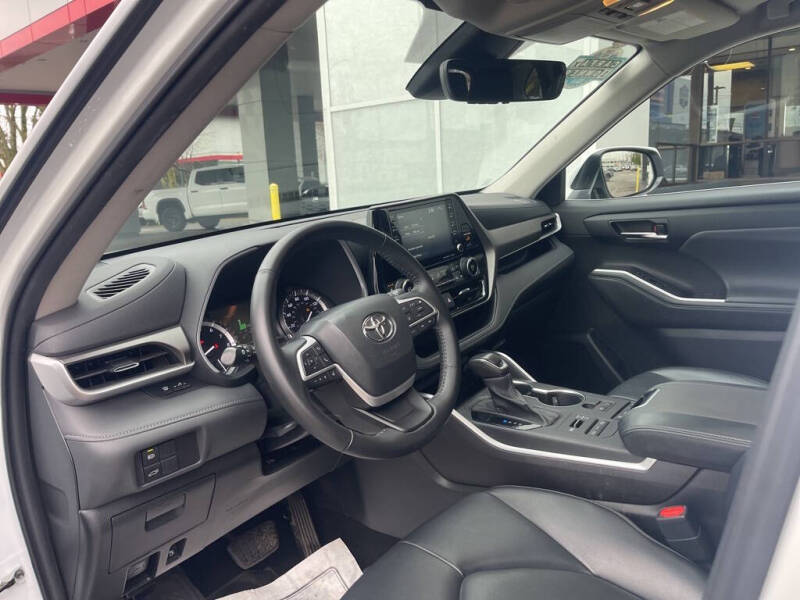 2022 Toyota Highlander XLE