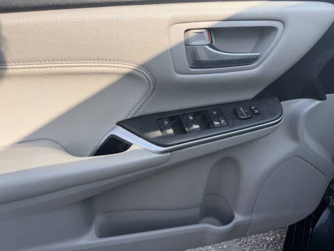 2017 Toyota Camry XLE