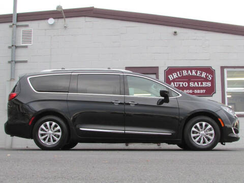 2018 Chrysler Pacifica for sale at Brubakers Auto Sales in Myerstown PA