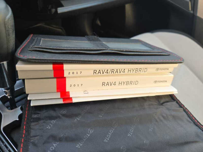 2017 Toyota RAV4 Hybrid XLE