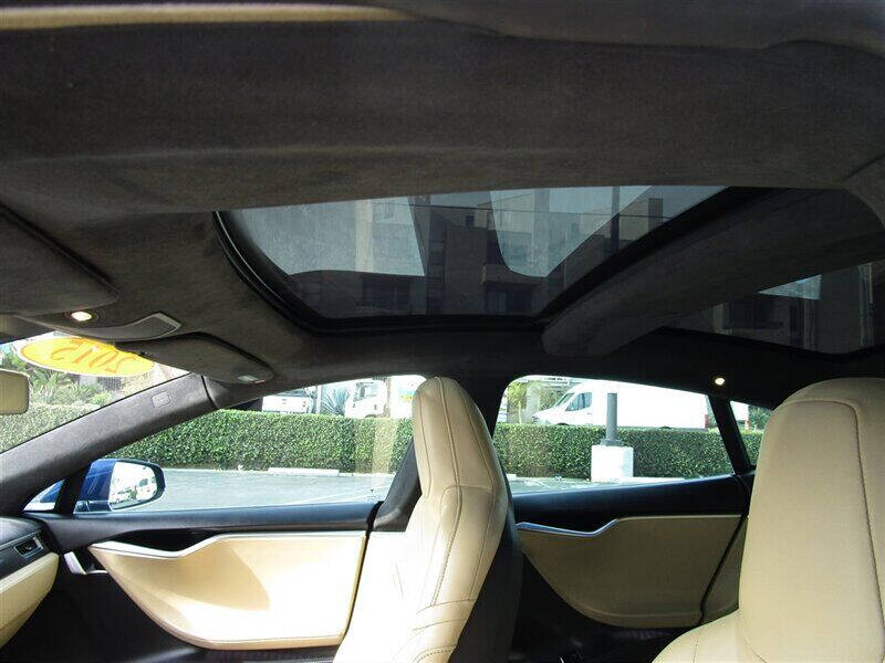 2015 Tesla Model S P85D