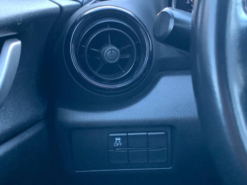 2019 Mazda MX-5 Miata Sport