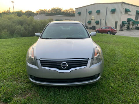 2009 Nissan Altima for sale at F1 Motor Group in Tampa FL