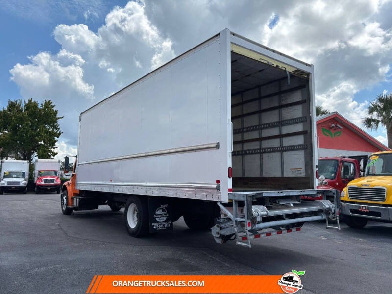 2019 Freightliner M2 106
