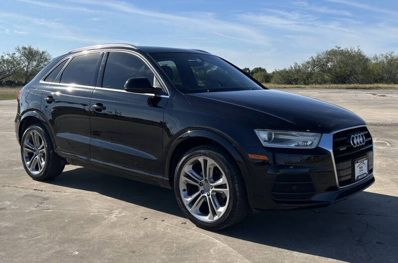 2016 Audi Q3 Premium Plus's photo