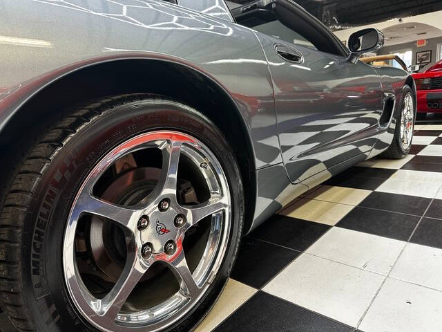 2004 Chevrolet Corvette