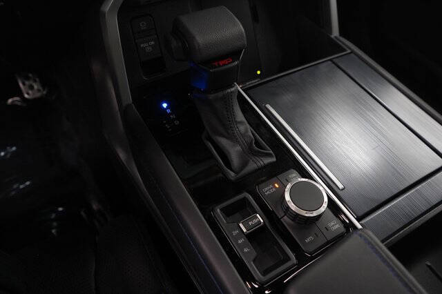 2025 Toyota Sequoia Platinum