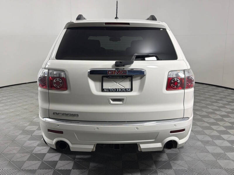2011 GMC Acadia Denali