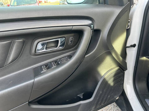 2013 Ford Taurus SHO