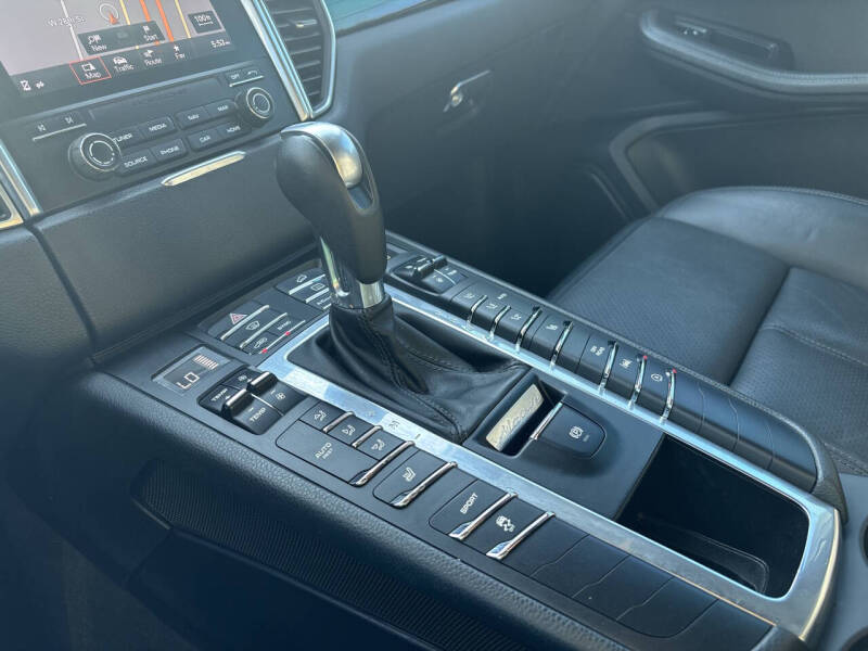 2017 Porsche Macan