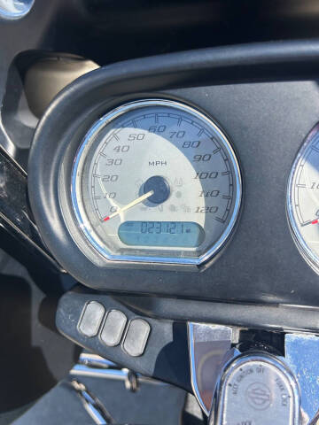 2023 Harley-Davidson Road Glide FLTRX