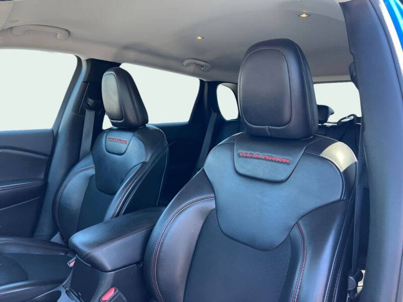 2020 Jeep Cherokee Trailhawk