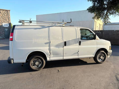 2022 Chevrolet Express 2500