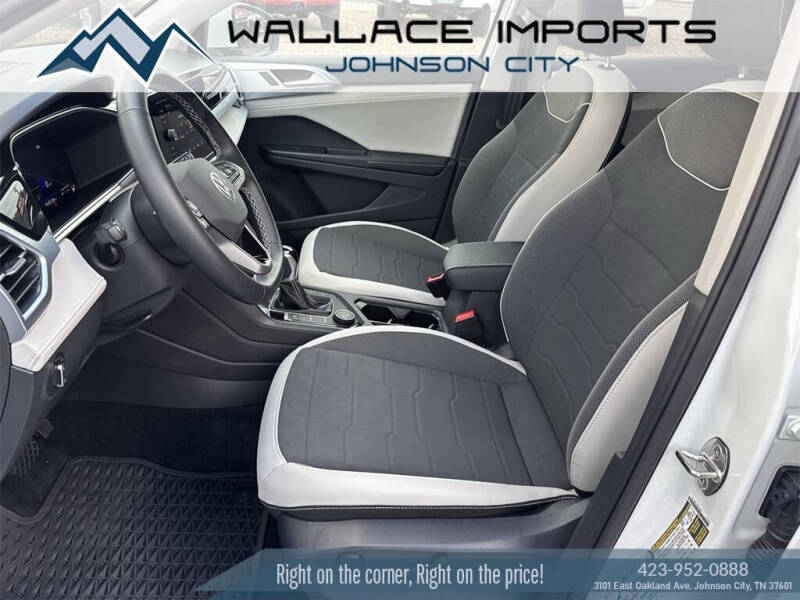 2025 Volkswagen Taos SE 4Motion