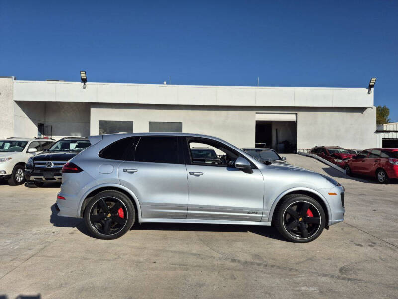 2016 Porsche Cayenne GTS