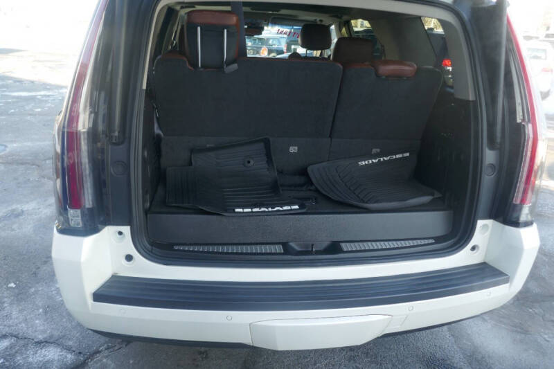 2015 Cadillac Escalade Luxury