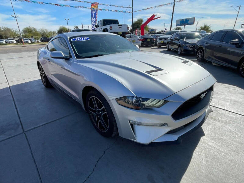 2019 Ford Mustang EcoBoost photo 9