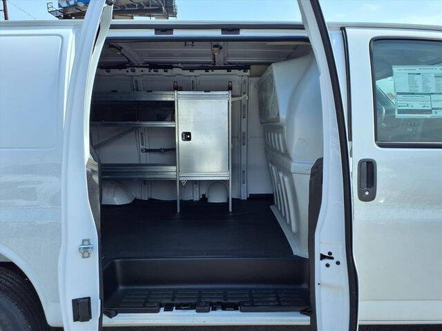 2026 Chevrolet Express 2500