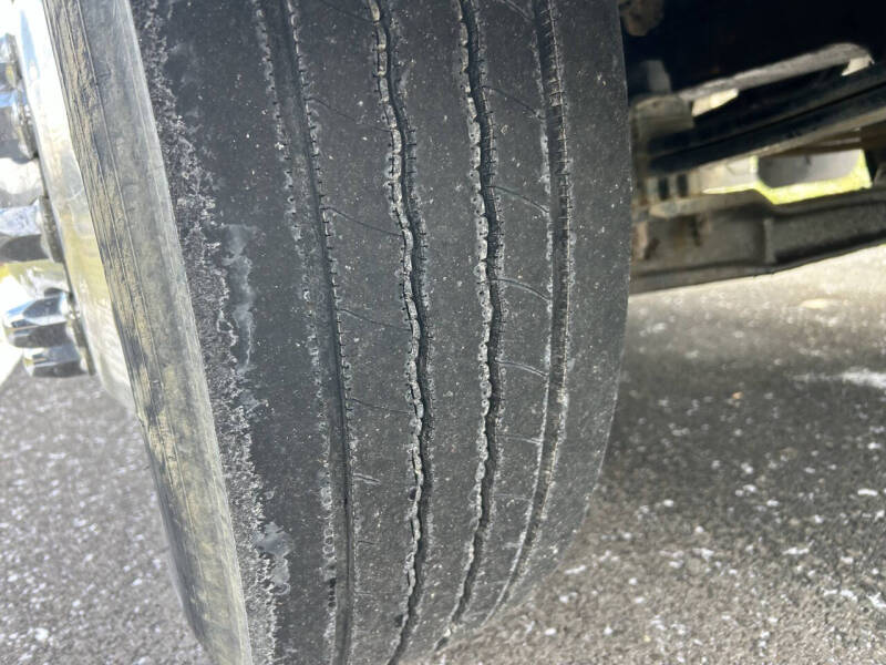 2006 Peterbilt 335 Mechanic's Truck