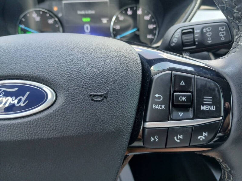 2022 Ford Escape Hybrid SEL