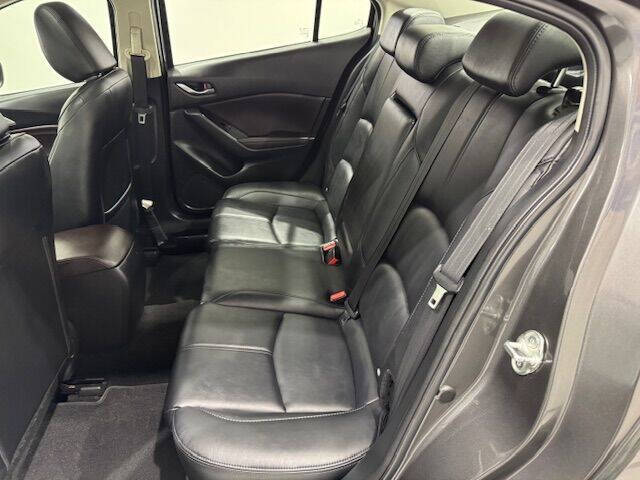 2018 Mazda MAZDA3 Touring