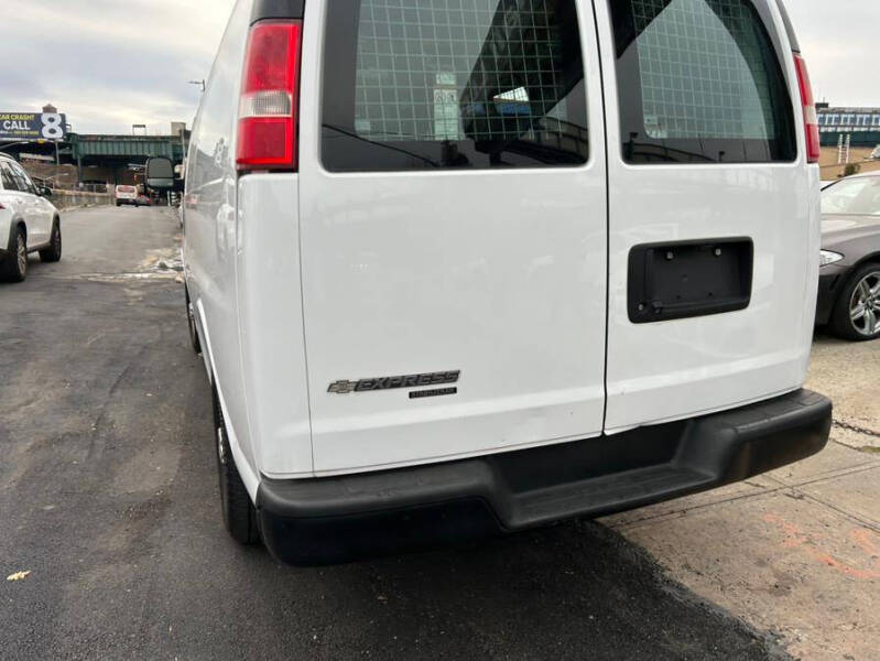 2016 Chevrolet Express 2500