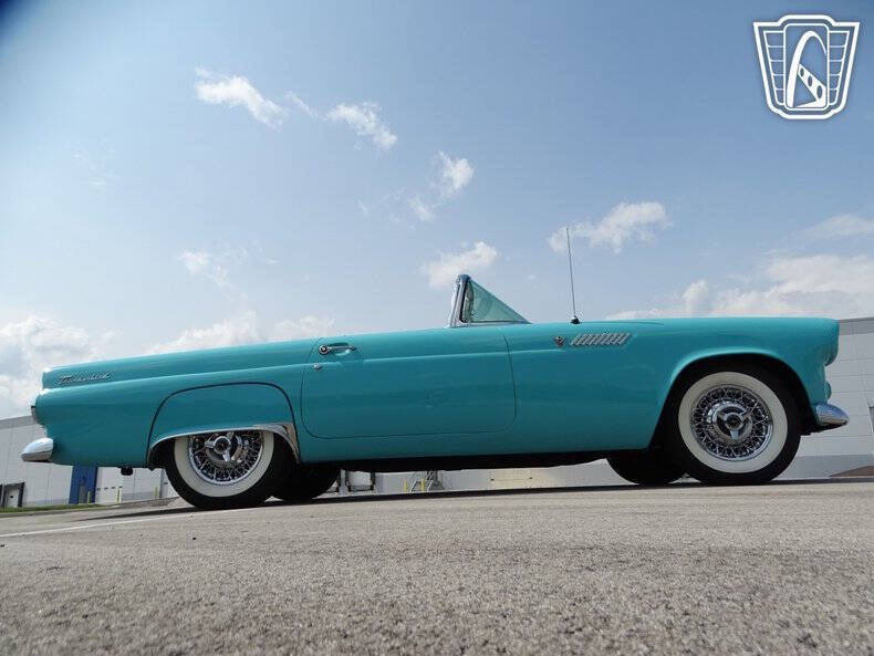 1955 Ford Thunderbird