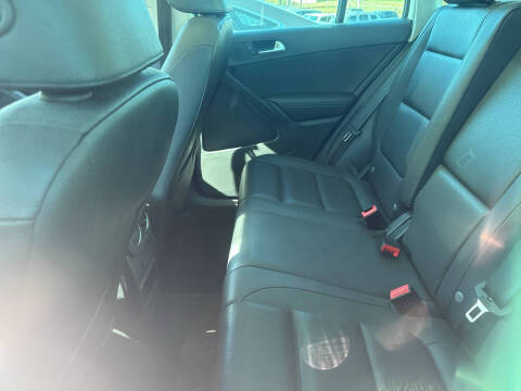 2016 Volkswagen Tiguan 2.0T S 4Motion