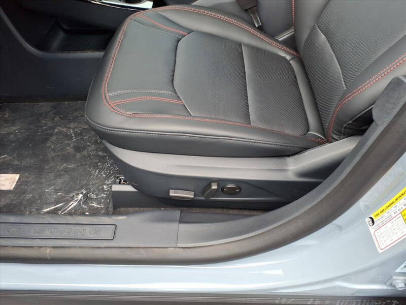 2025 Ford Mustang Mach-E Premium