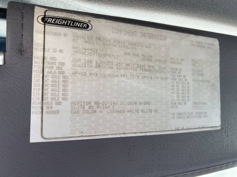 2012 Freightliner M2 106