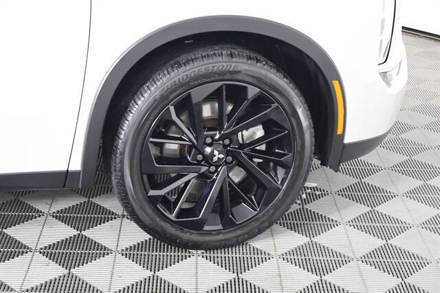 2022 Mitsubishi Outlander Black Edition