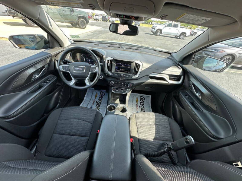 2024 GMC Terrain SLE