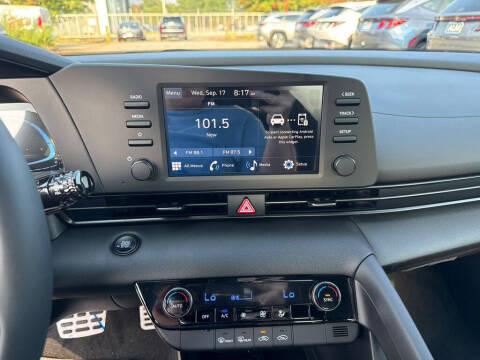 2025 Hyundai Elantra SEL Sport