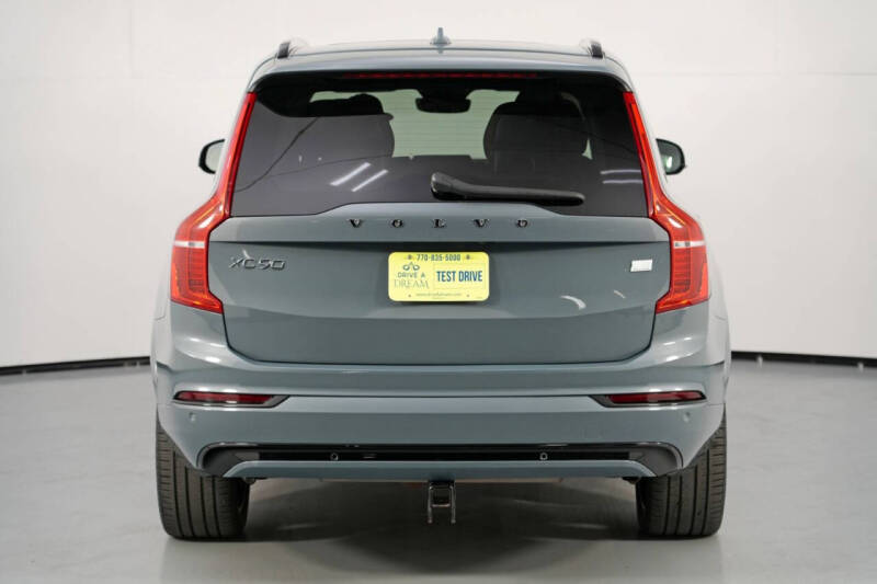 2023 Volvo XC90 Recharge T8 Ultimate Dark Theme