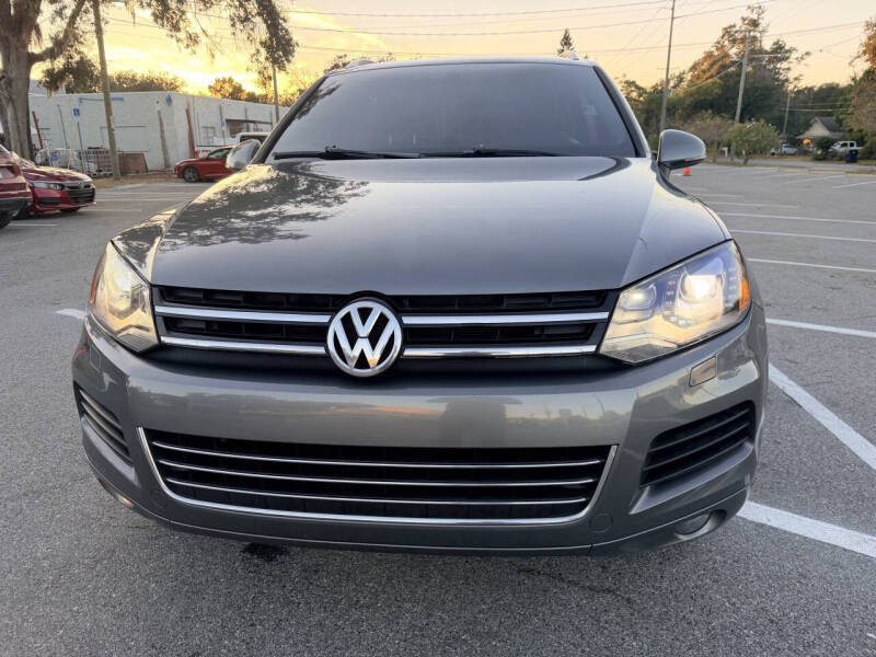 2014 Volkswagen Touareg V6 Sport