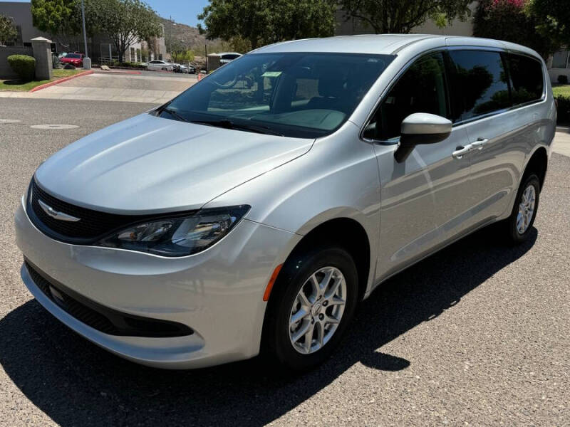 2023 Chrysler Voyager LX