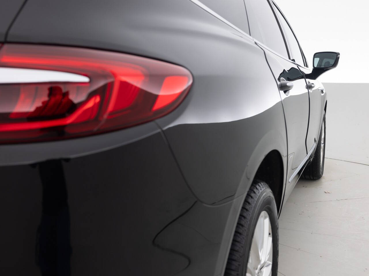 Used Car 2018 Buick Enclave  Essence 4x4 4dr Crossover For Sale Under $15,000 In Coal City, Illinois