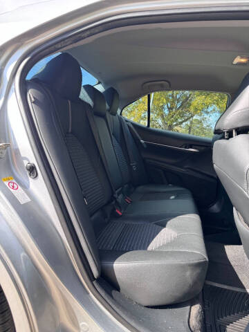 2018 Toyota Camry SE