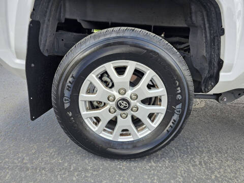 2024 Toyota Tacoma SR5