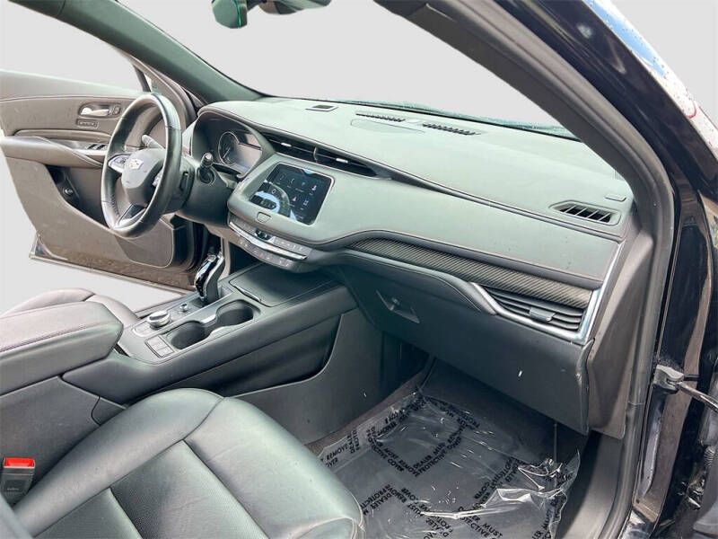 2023 Cadillac XT4 Sport