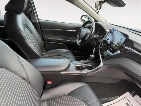 2022 Toyota Camry SE